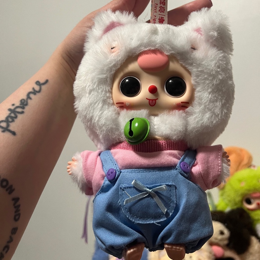 BABY THREE KITTEN WARDROBE - WHITE